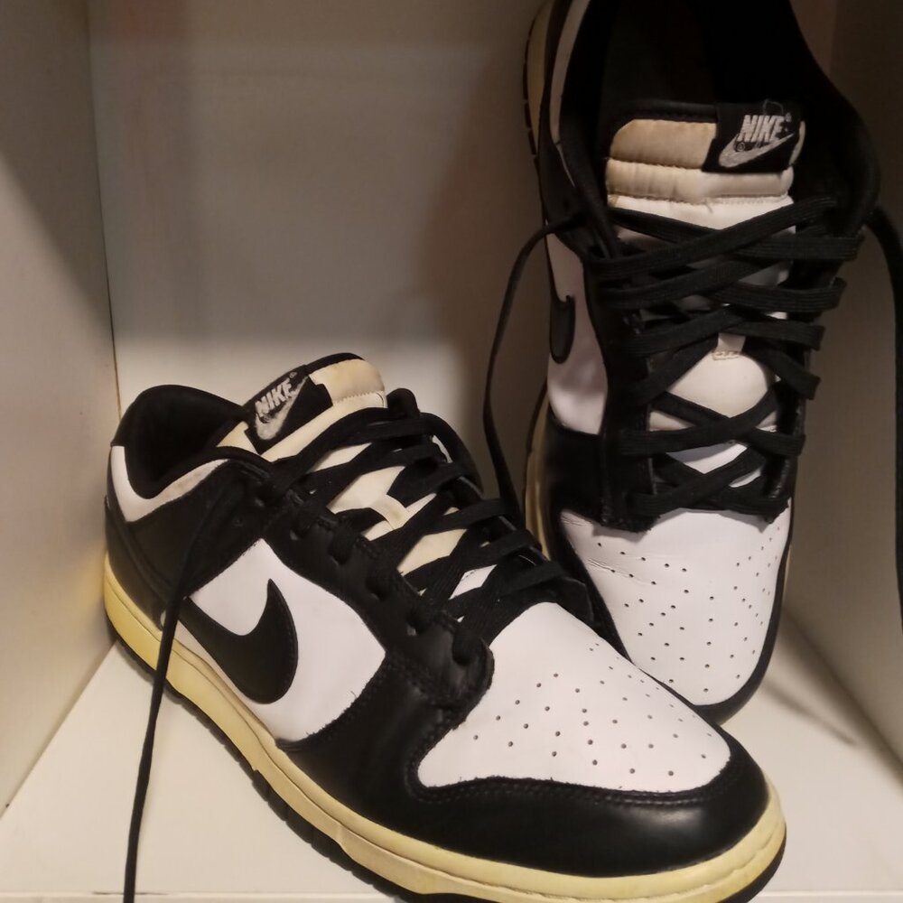 Nike Dunk low retro Panda black and white Size 11